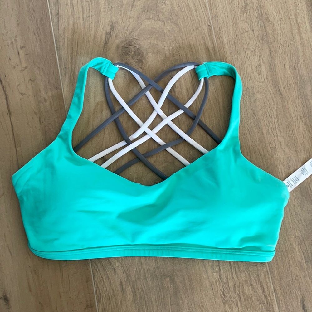 Lululemon sports bra